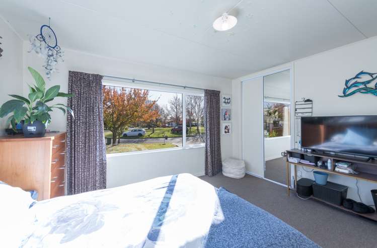 26 Keats Crescent Stoke_9