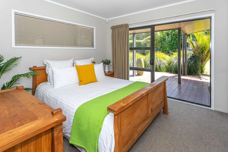 35 Grierson Close Hahei_12