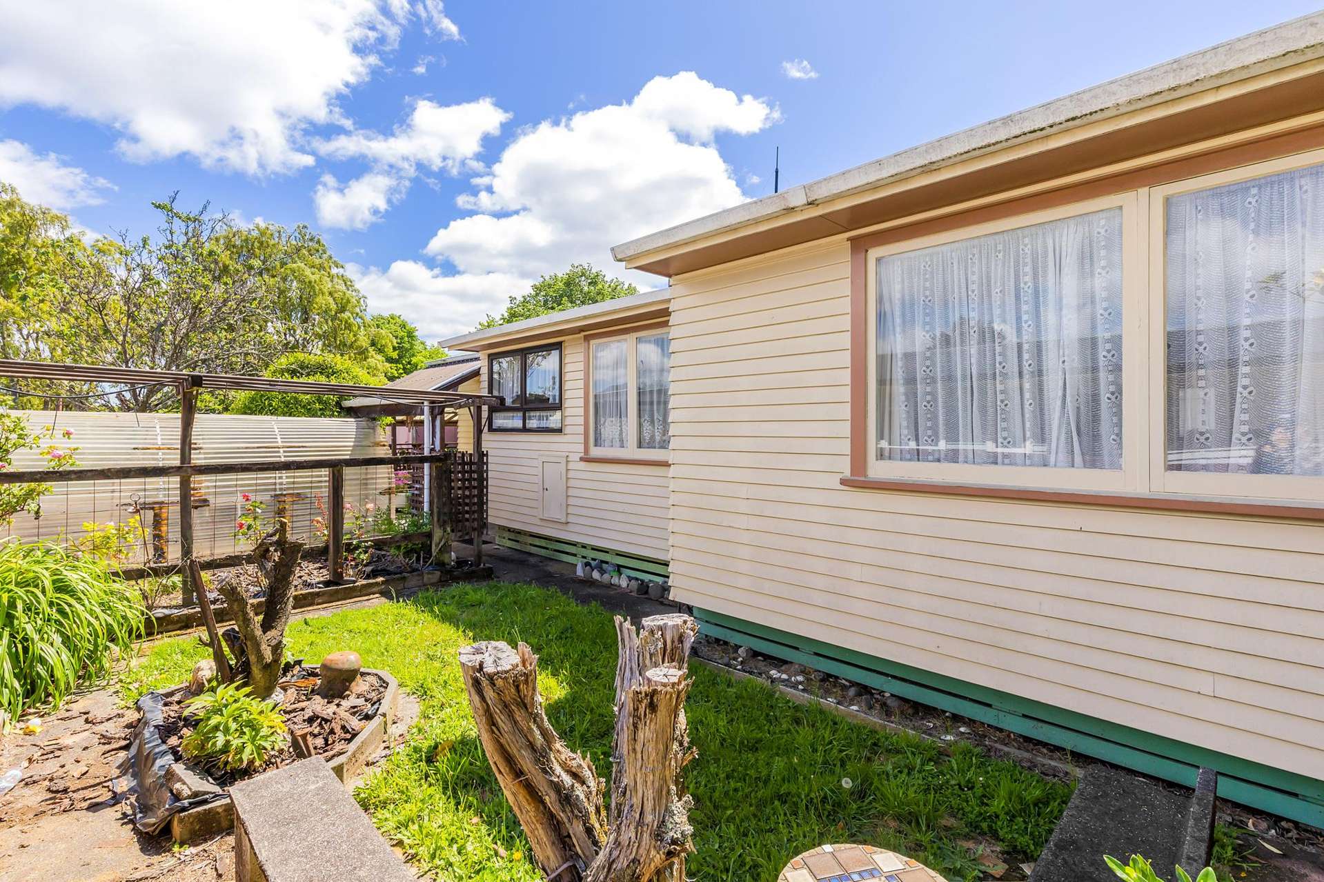 47 Te Rangitautahanga Road Turangi_0