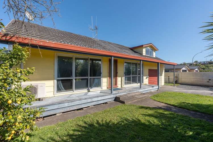 411 Kahikatea Drive Dinsdale_1