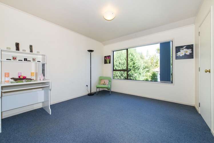 55 Covil Avenue Te Atatu South_19