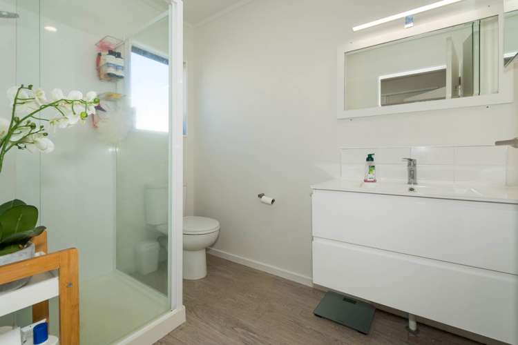 2/86 College Road Northcote_11