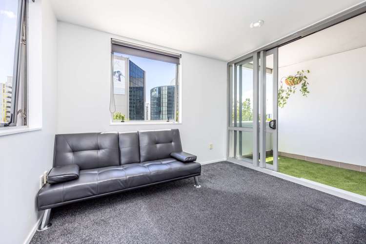 4j/15 City Road Auckland Central_3