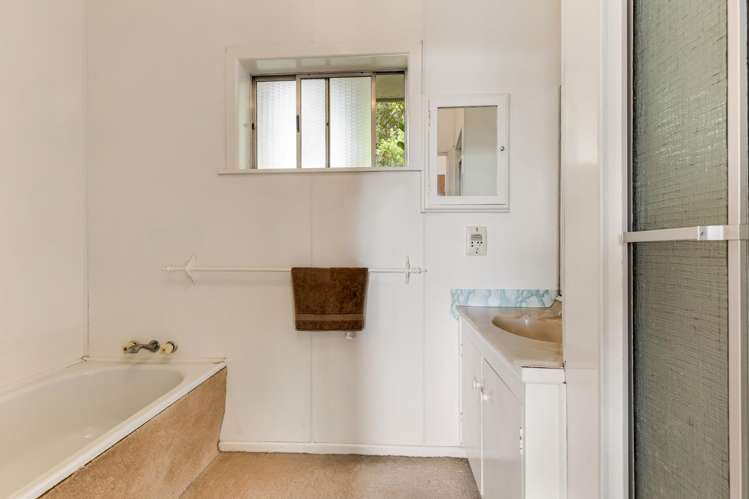 98 Otitori Bay Road Titirangi_11