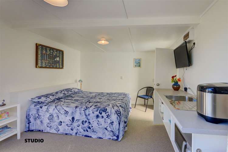 65 Old Main North Road Leithfield_12