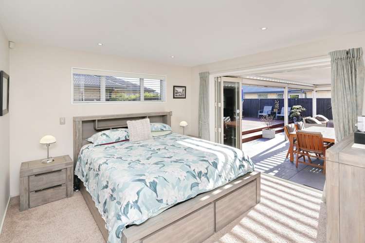 2/4 Wineberry Avenue Amberley_10