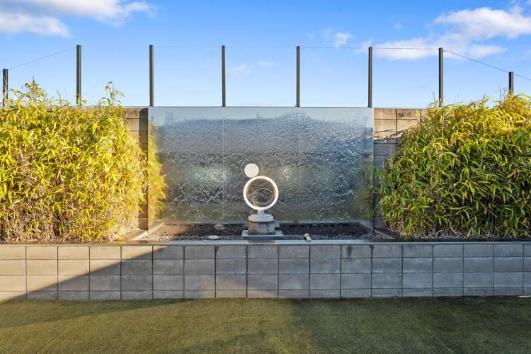 215 J Renall Road Pollok_19