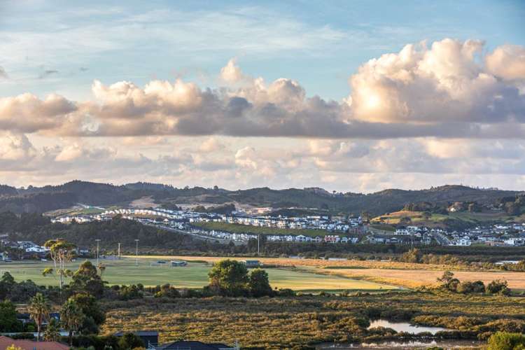 3 Veronica Close Red Beach_2