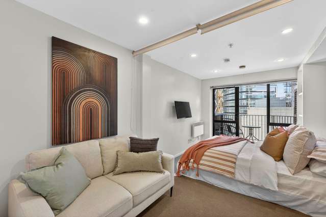 Stylish Studio with Carpark