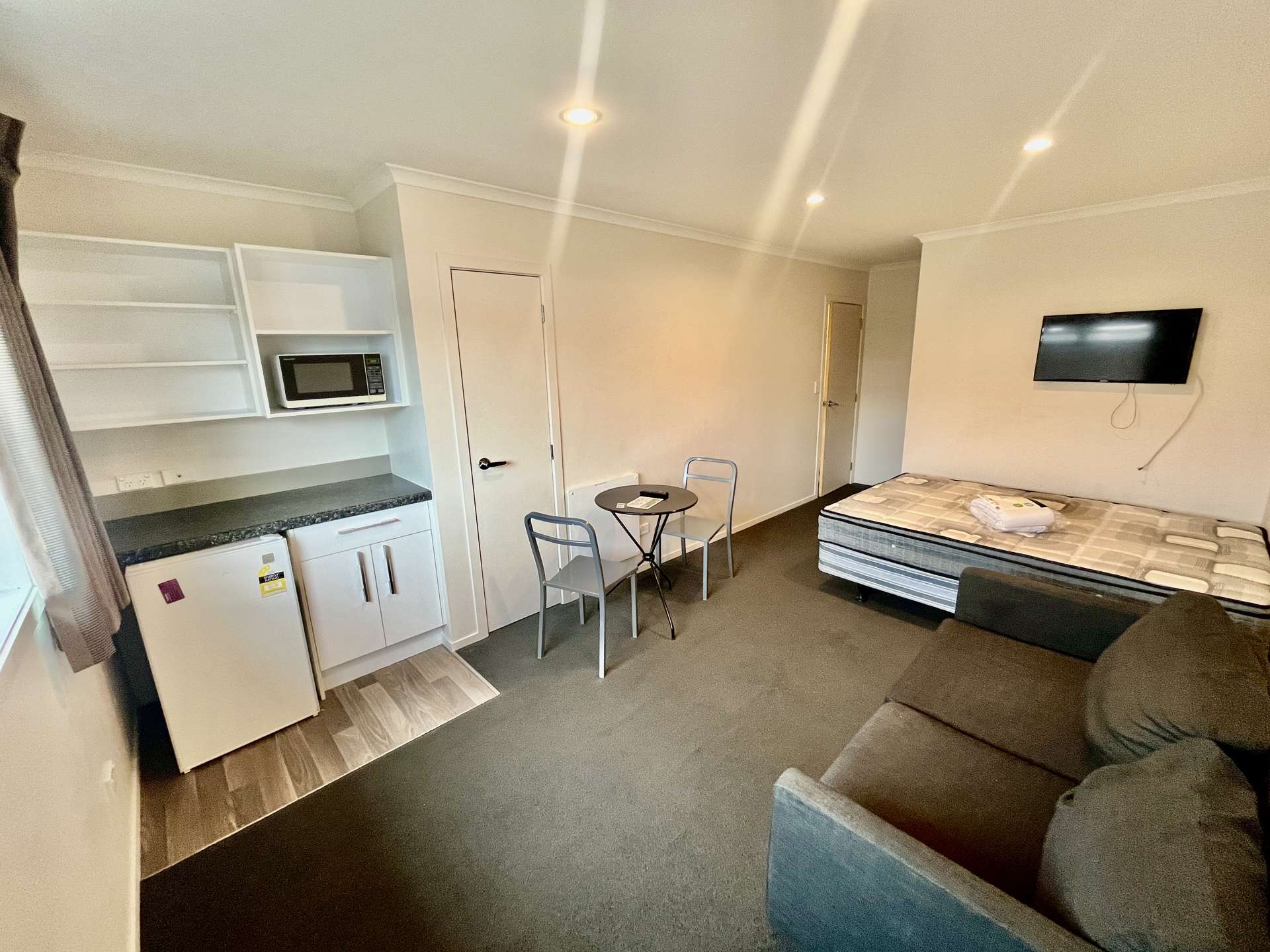 3B/19 Manning Street Hamilton Central_0