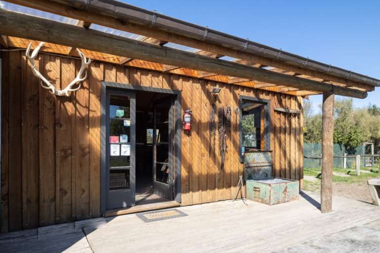 105 Dennistoun Road Mesopotamia_13