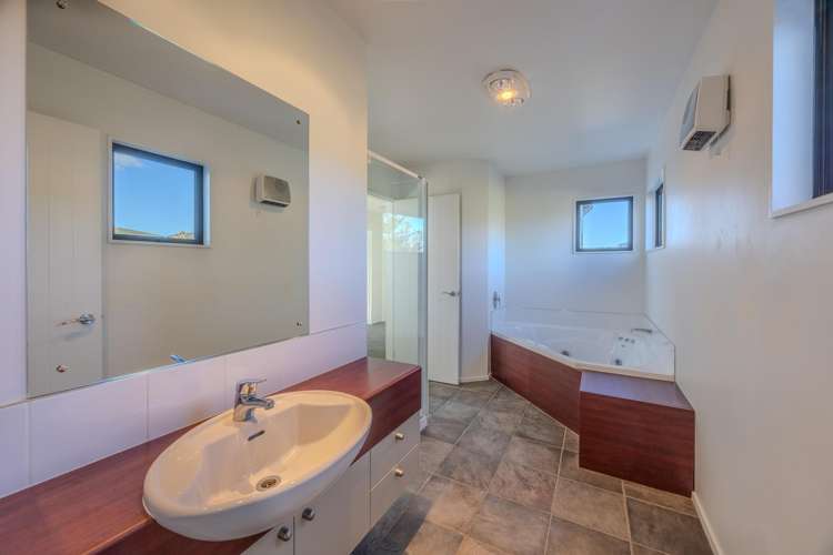 136 Mount Iron Drive Wanaka_24