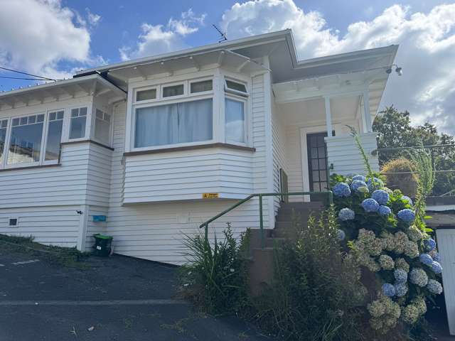 Charming 3BR Remuera Retreat w/ Deck