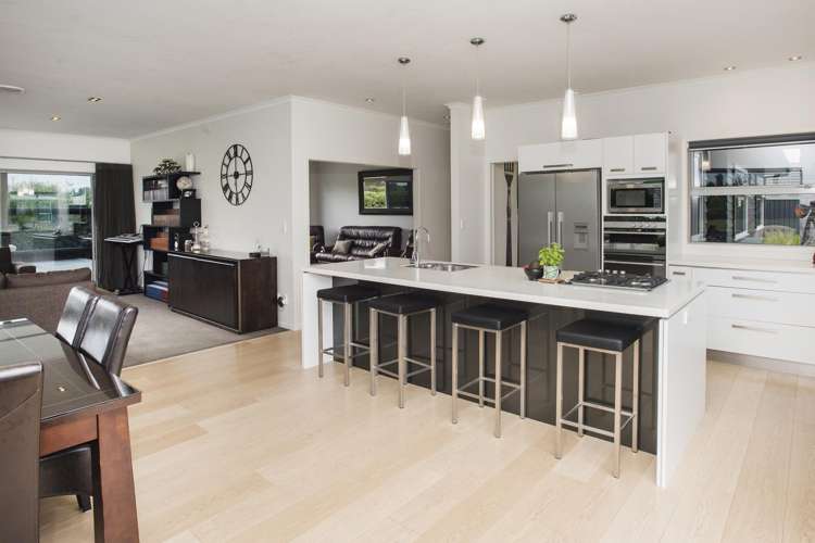 2 Charteris Rise Riverdale_5