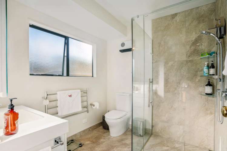 146 Guildford Drive Paraparaumu Beach_12