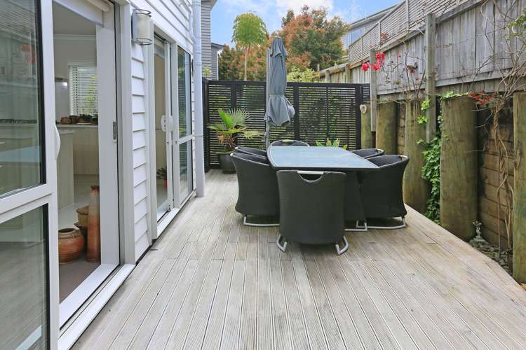 17 Aditi Close Massey_6