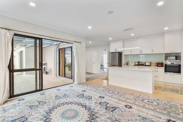 19 Quattro Avenue Flat Bush_8
