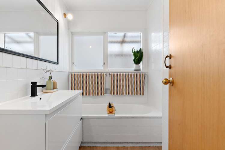 86 Kimber Hall Avenue Mount Roskill_14