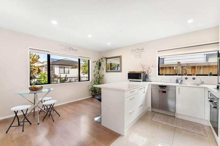 10b Kaimai Avenue Massey_7