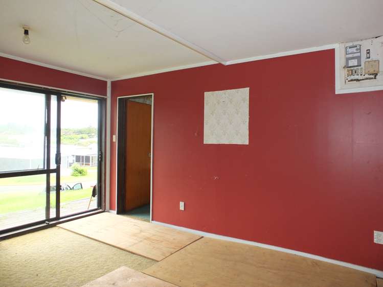 8 Signal Street Foxton Beach_17