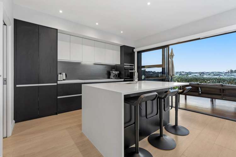 24 Cilliers Drive Silverdale_13