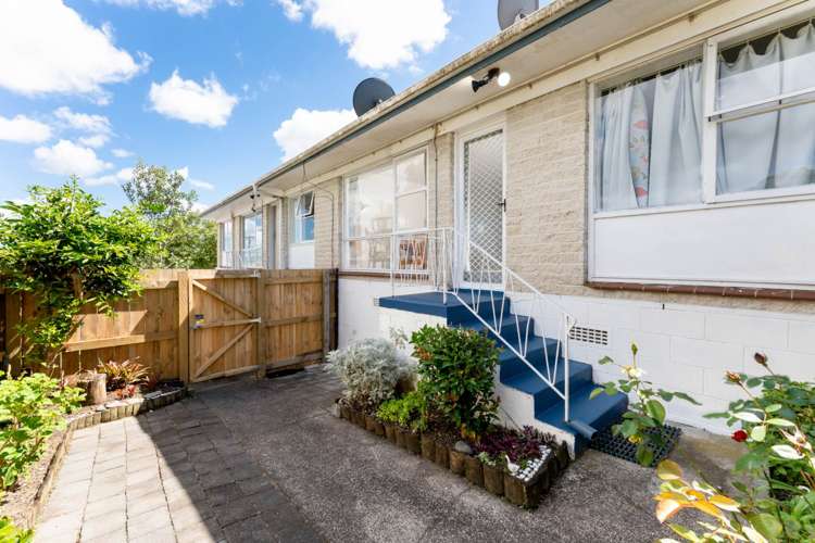 2/150 Hutchinson Avenue_0