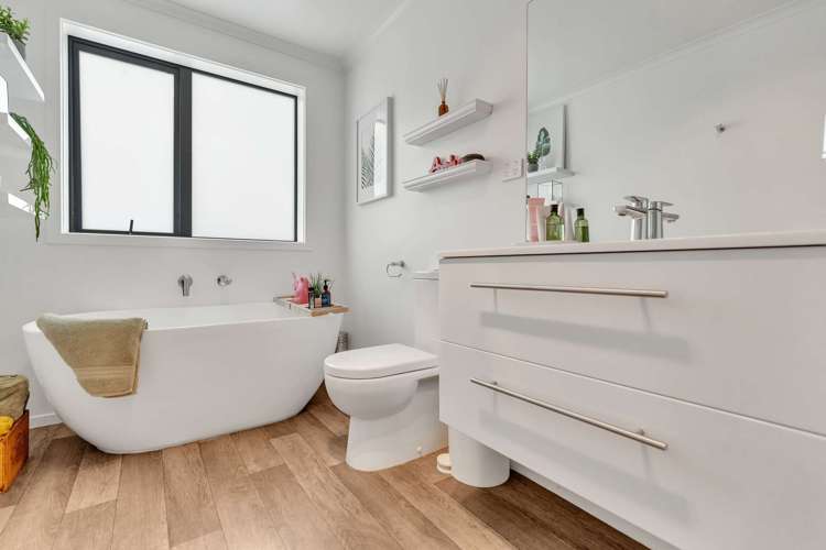 2/62 Cabourne Drive Glenview_21