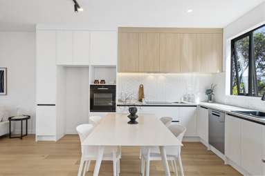 9-11 Huia Road_3