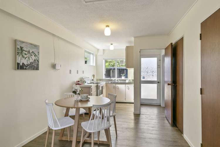 8/31 Mana Avenue Titahi Bay_2