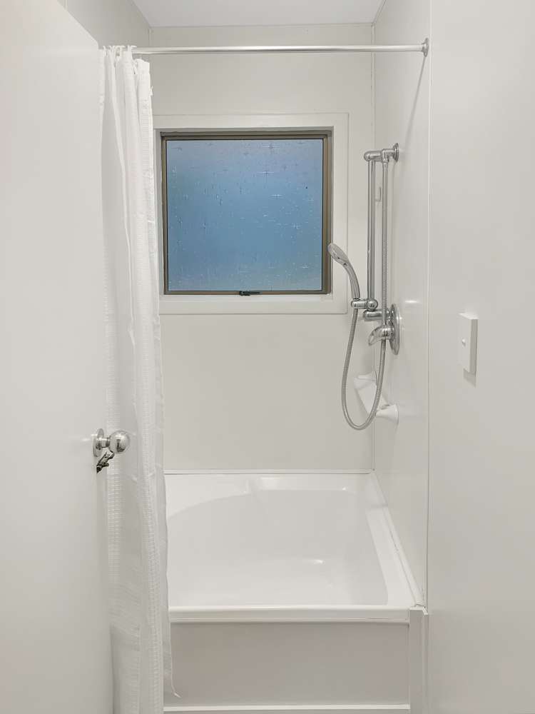 8 Awhiorangi Promenade Swanson_7