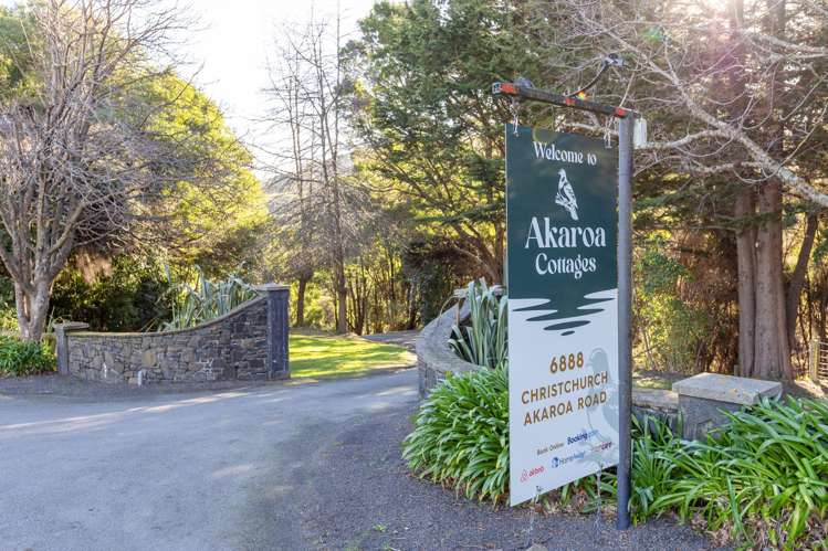 6888E Christchurch Akaroa Road Takamatua_25