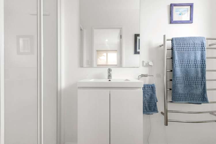 9 Meenas Place Cable Bay_12