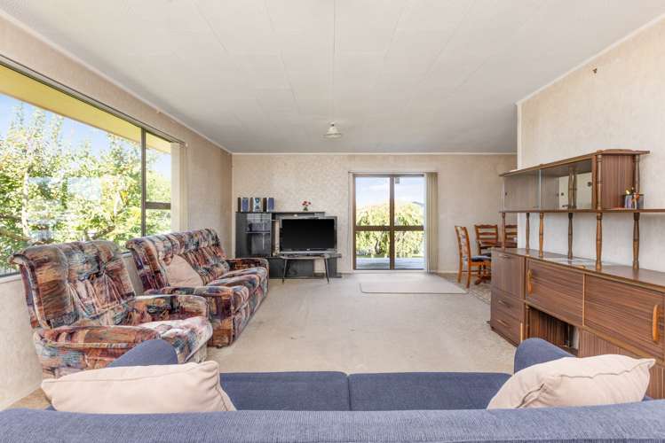 102 Tait Drive Greenmeadows_1