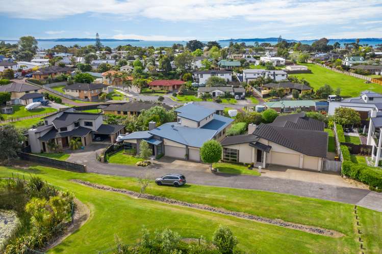 33 Pine Harbour Parade Beachlands_24