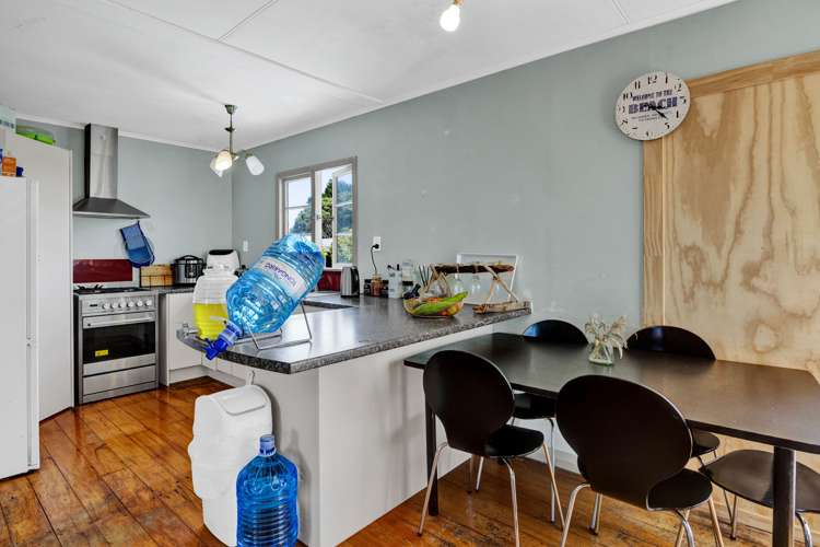 186 Tasman Street Opunake_3