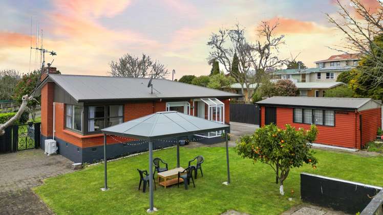 59 Resthill Crescent Glenview_18