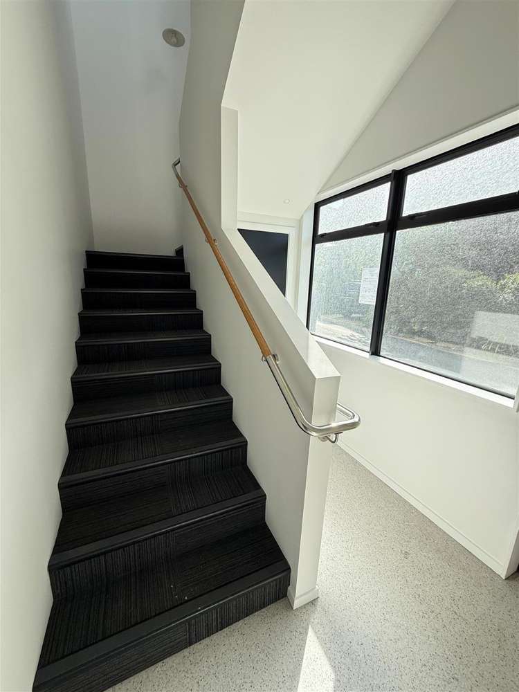 Unit 1 5 School Road_4