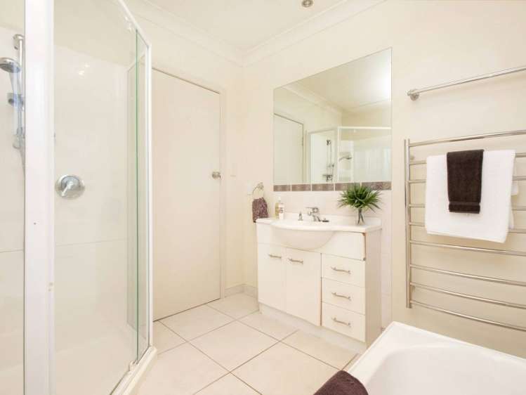 111 Hutchinsons Road Bucklands Beach_16