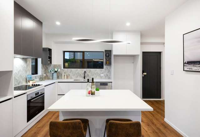 5/81 Vodanovich Road Te Atatu South_1