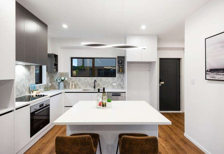 5/81 Vodanovich Road Te Atatu South_1