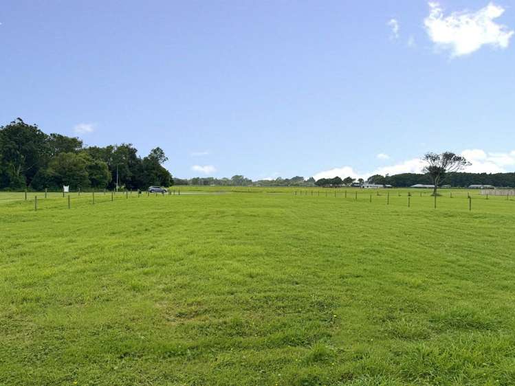 27 Riverside Drive_0