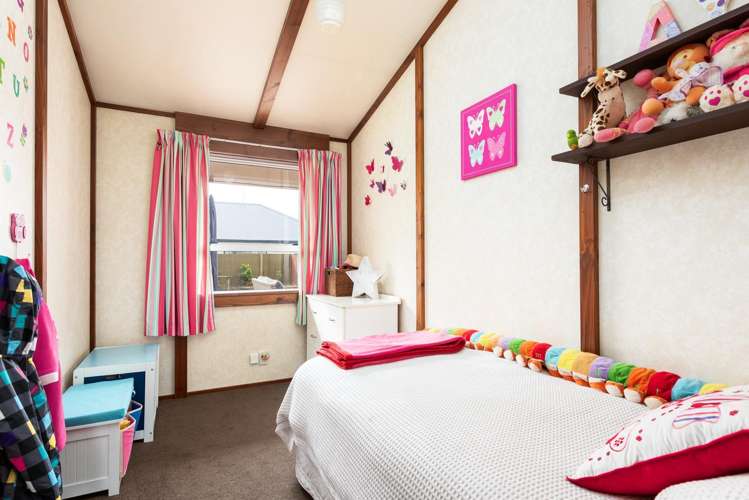 4 Gill Crescent Redwoodtown_12