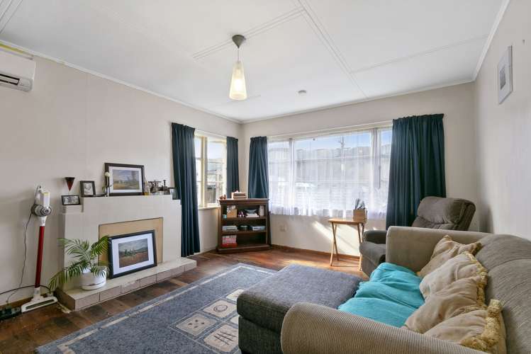195 Wellington Road Wainuiomata_1