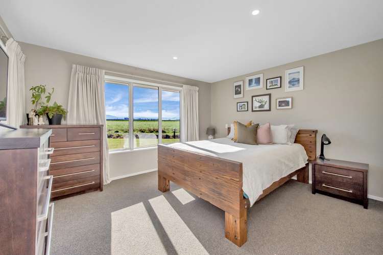 9 Dundee Close Darfield_21