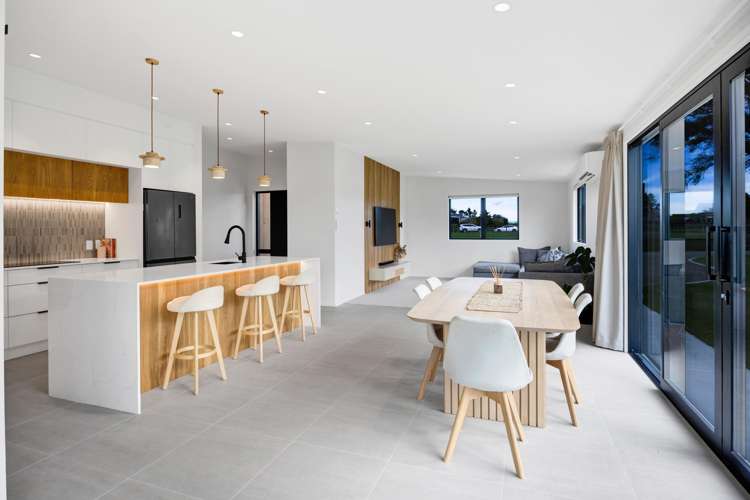 66 Flint Road West Stratford_5