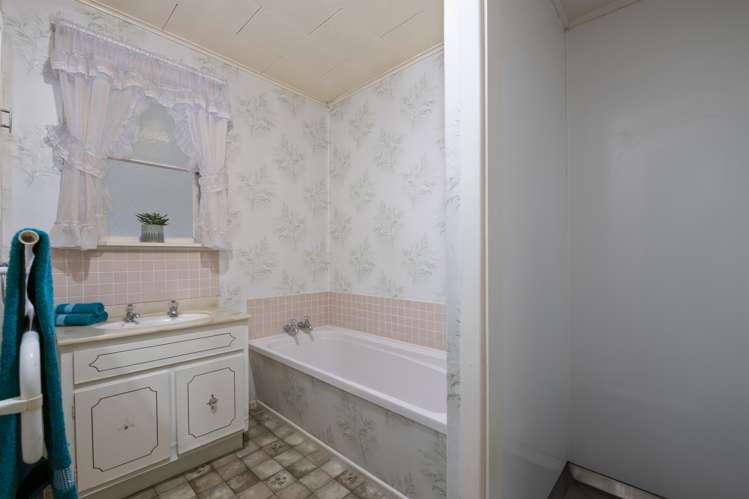 684 Main Road North Te Marua_10