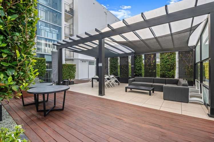 311/28 College Hill 1664_12