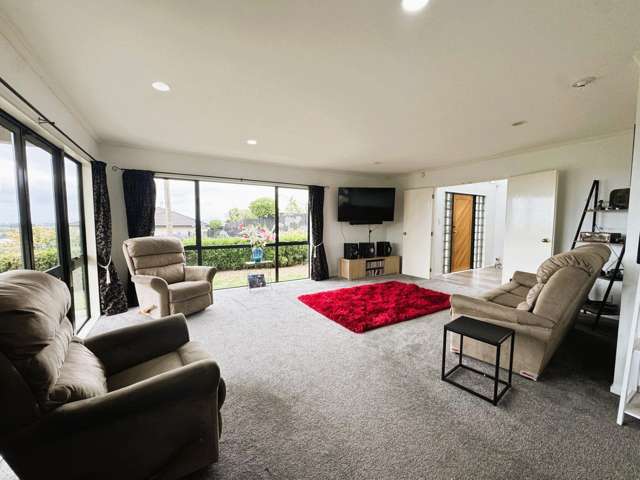 84 Churchill Drive Taradale_4