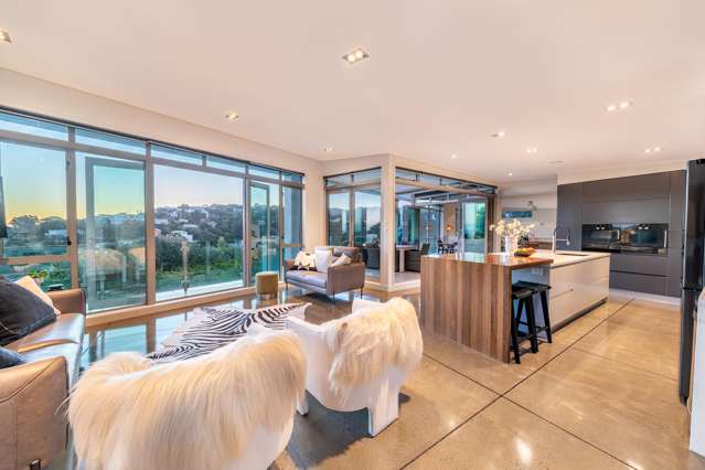 Architectural Poise with a Plimmerton Pulse