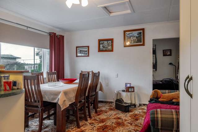 44 Albert Street Pahiatua_3